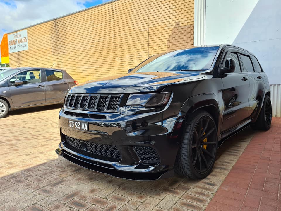 Jeep SRT Front Splitter (Facelift/Trackhawk) – E-Wing Aero Designs