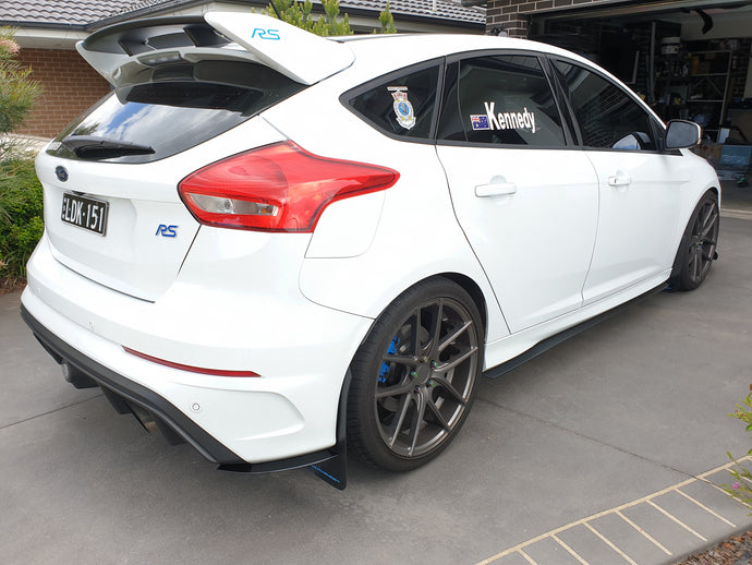 Ford Focus RS Rear Pods