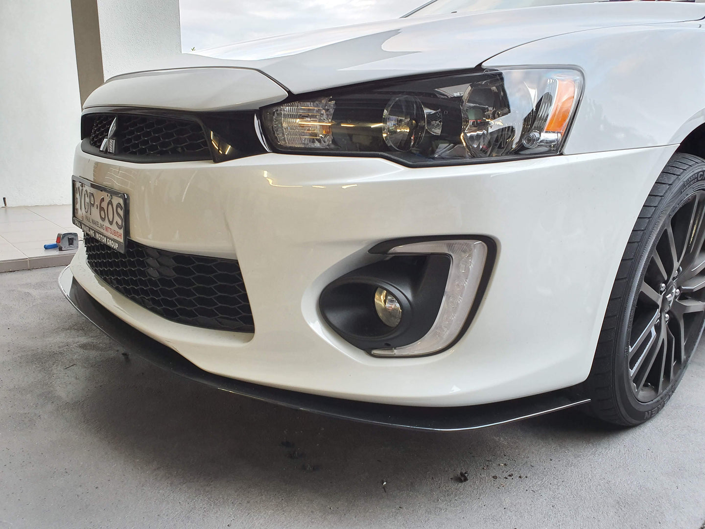 Mitsubishi CF Lancer Front Splitter